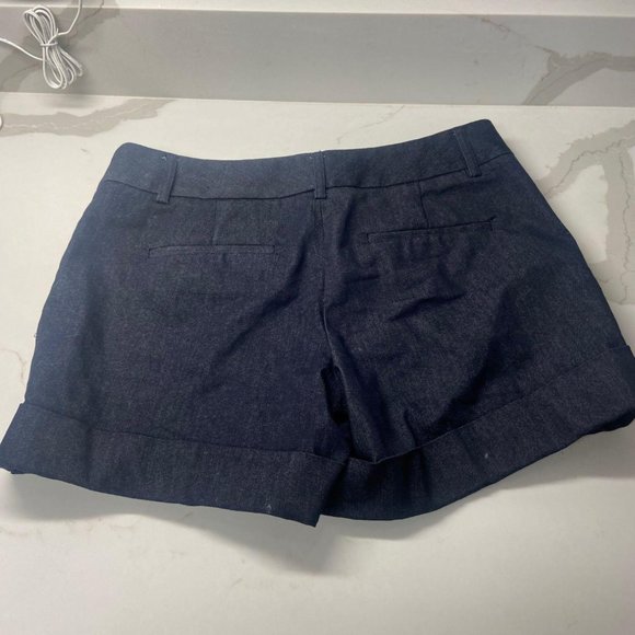 Express Shorts - Picture 3 of 5